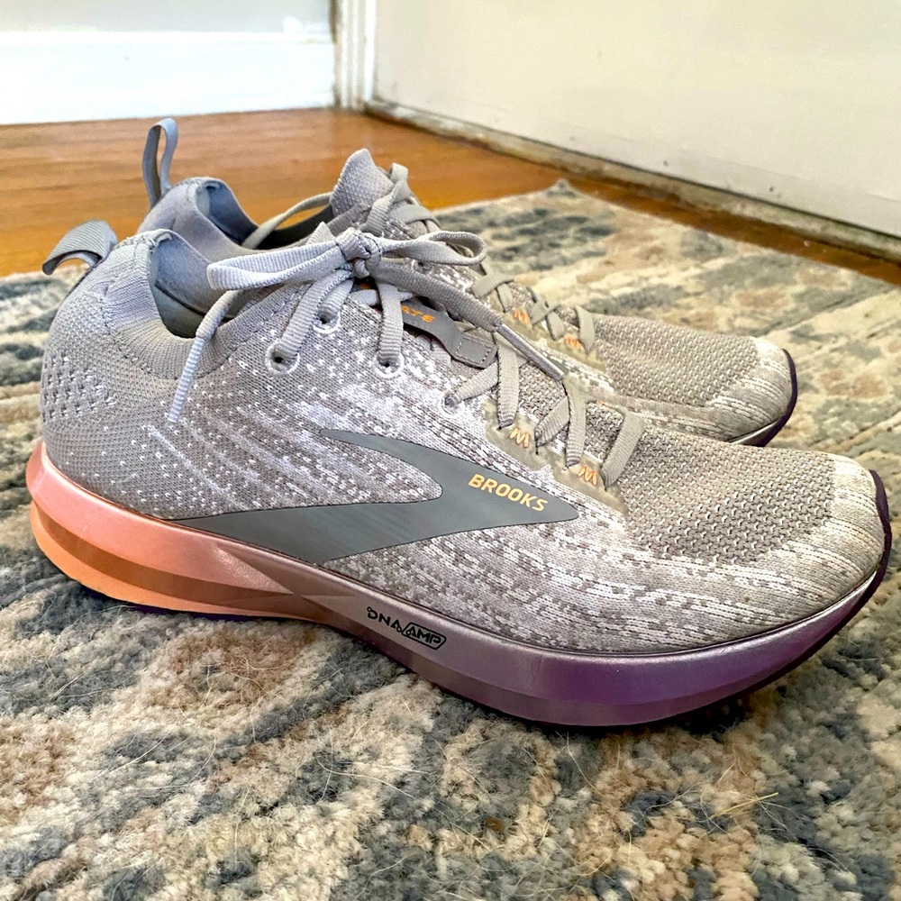 Brooks Running Shoes - Energizer - Women’s SIZE 9